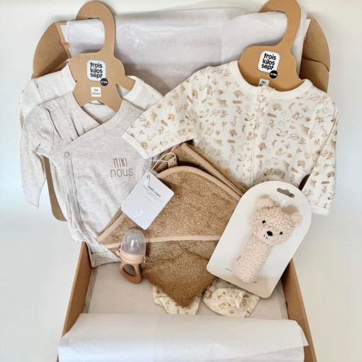 Coffret Cadeau de Naissance – Élégance & Douceur en Tons Neutres
