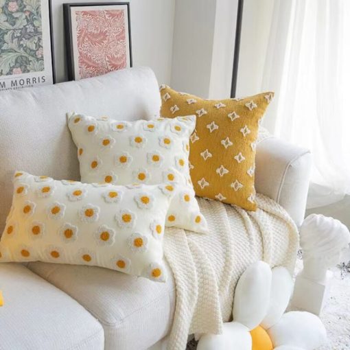 Coussin de canapé brodé Marguerite – Image 2