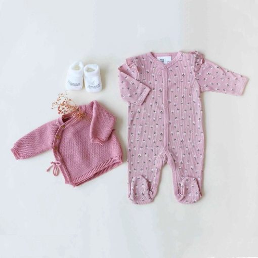 Trousseau naissance - Brassière chaussons et bonnet rose – Image 2